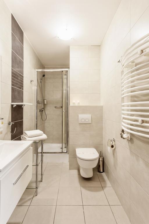 Hotel Modrzewiowy Dwor Gliwice Buitenkant foto